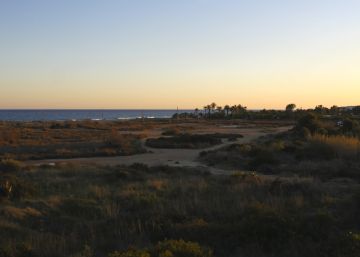 Trobat el cos d’un home ofegat en una platja de Tarragona