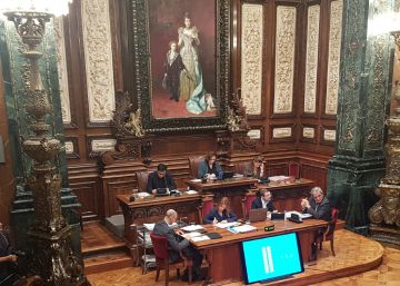 El PDeCAT, ERC i la CUP demanen que el 21-D no hi hagi ple a Barcelona
