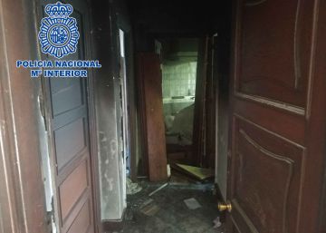 La policía libera a 10 inmigrantes obligados por una mafia rumana a mendigar y hacer de estatuas humanas