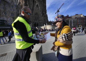 Els sindicats de Mossos alerten els turistes dels robatoris
