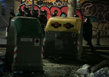 Cuatro detenidos en una manifestación okupa en el centro de Barcelona