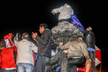 La fiesta de River Plate en Madrid: la Puerta del Sol se tiñe de rojo y blanco