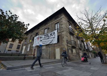 El Movimiento Feminista de Vitoria ocupa un palacio para reivindicar su lucha