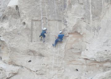 Arqueologia i escalada extrema per estudiar un jaciment