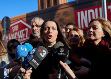 Arrimadas i Rivera denuncien insults als seus militants en una carpa a Vic