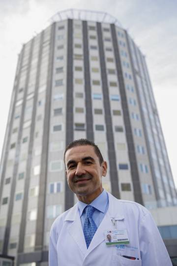 El director médico de La Paz, José María Muñoz: “Los servicios de neurocirugía son absolutamente punteros