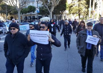 Centenars de treballadors de VTC es manifesten pel centre de Barcelona