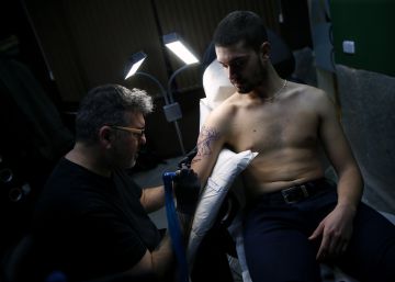 Los salones de tatuaje colonizan las calles de Madrid