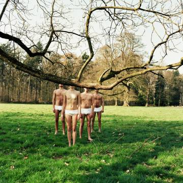 Una fotógrafa de moda que muestra la imperfección