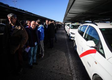 Los taxistas de Madrid desconvocan la huelga indefinida contra los VTC sin lograr sus objetivos