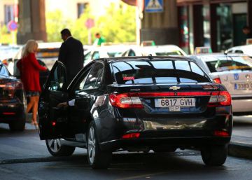 Los VTC sólo podrán trabajar 16 horas al día según la futura ordenanza del Ayuntamiento
