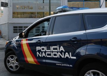 Detenido un hombre tras tirar a su mujer de un furgoneta en la carretera de Colmenar Viejo