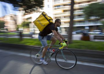 La Inspección de Trabajo en Barcelona considera que los repartidores de Glovo son falsos autónomos