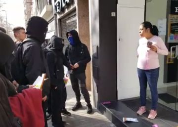 Una comerciante embarazada se enfrenta a un piquete de los CDR en Barcelona Una comerciante embarazada se enfrenta a un piquete de los CDR en Barcelona