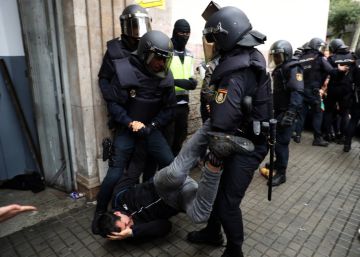 La Audiencia de Barcelona reabre un caso por “desmesurada violencia” en las cargas del 1-O