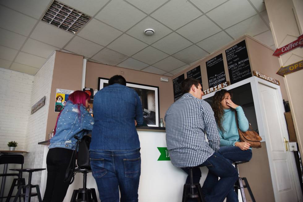 Entrar a por un café y salir con un cachorro