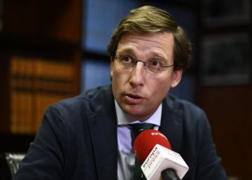 54.000 euros para presentar al candidato Almeida