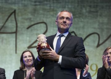 El valenciano Joaquín Camps tiñe de negro el Premio Azorín de Novela