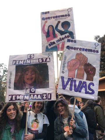 Tres manifestantes de Valencia.
