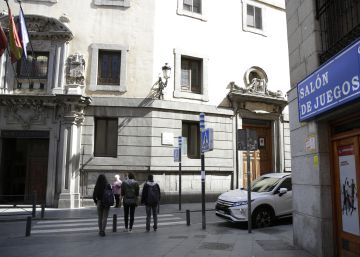 La patronal dice que el decreto para regular el juego amenaza 200 locales en Madrid