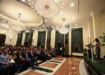 Vox lleva su mensaje a hoteles de cinco estrellas pese a buscar el voto de las clases populares