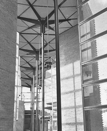 La resurrección del Pabellón de los hexágonos, un edificio que es como un mecano