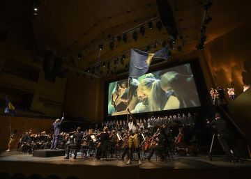 Beethoven entre flores, morreos y abucheos