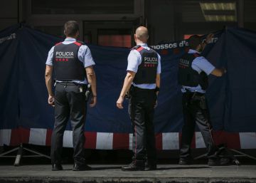 Los Mossos buscan pistas en el entorno de la mujer desaparecida en Cornellà