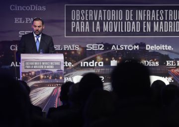 Ábalos apuesta por trenes de alta capacidad en Cercanías para mejorar el servicio