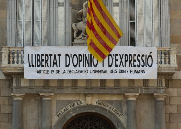 Los CDR increpan en público a Torra por la retirada de lazos de los Mossos
