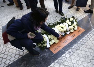 San Sebastián coloca las primeras cuatro placas en memoria de víctimas del terrorismo