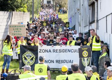 Miles de vecinos marchan en Teo contra un vertedero “encubierto”