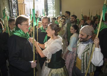 Desembarco de políticos en la Romeria de les Canyes de Castellón