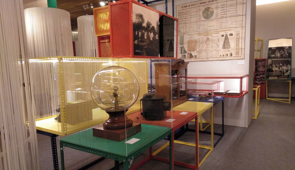 La muestra 'Madrid, ciudad educadora 18981938. Memoria de la escuela pública'.