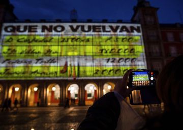 La Junta Electoral abre expediente al Ayuntamiento y a Podemos por la proyección de los papeles de Bárcenas