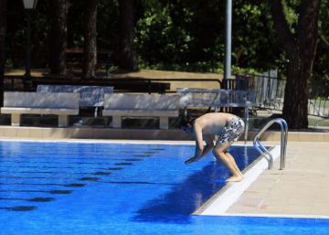 Las piscinas municipales de Madrid abren por San Isidro