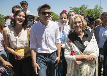 Carmena se encomienda a san Isidro y Vox le responde con un chotis