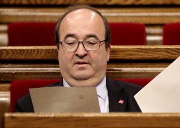 El independentismo consuma el veto a Iceta con la abstención de PP y Cs