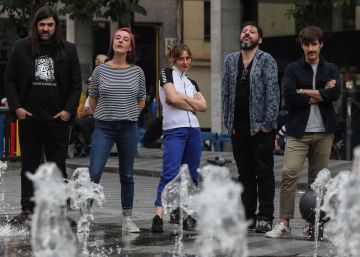 Los obreros del chiste salen de la televisión