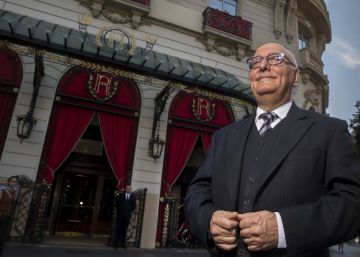 Cheque en blanco en el Ritz