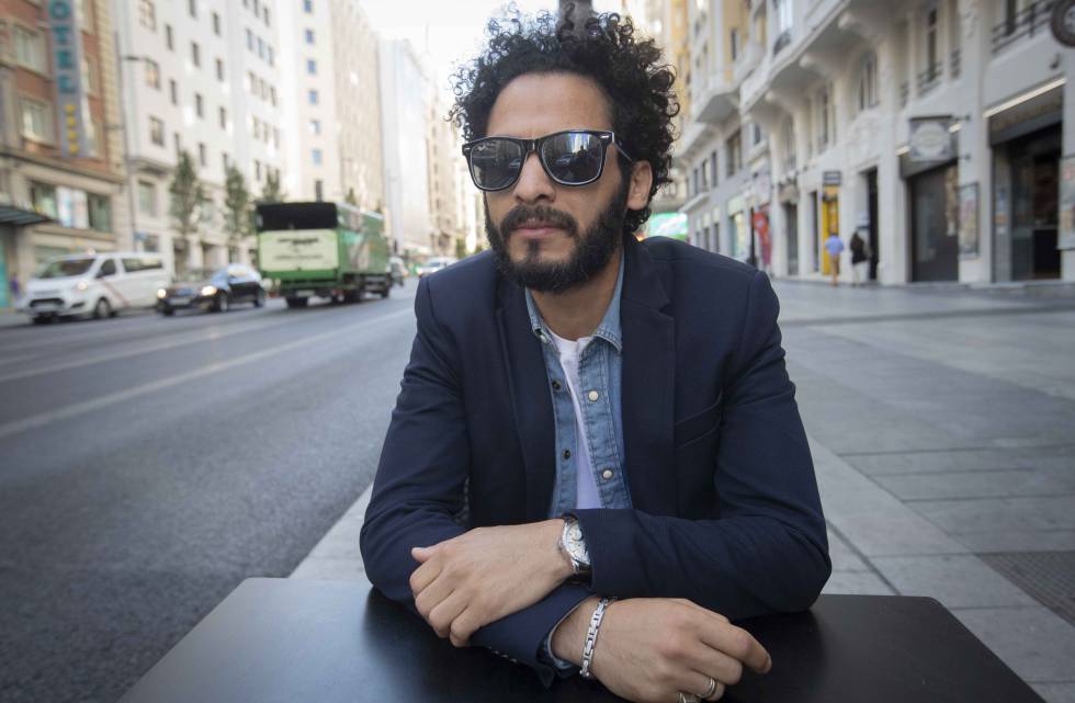 El actor Nourredine El attab una mañana reciente en la Gran Vía de Madrid.