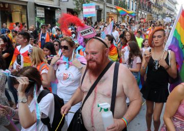 Los críticos del Orgullo se manifiestan contra la otra fiesta “capitalista”