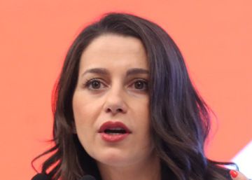 Arrimadas reprocha al PSC haber pactado con independentistas en los Ayuntamientos