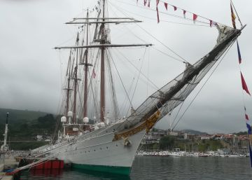 Multitudinario homenaje a Elcano en Getaria Multitudinario homenaje a Elcano en Getaria