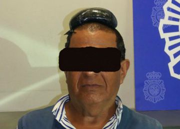 Detenido en el Prat por esconder medio kilo de cocaína bajo su peluquín