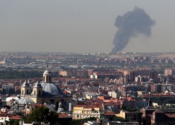 El fuego colecciona fábricas en Fuenlabrada