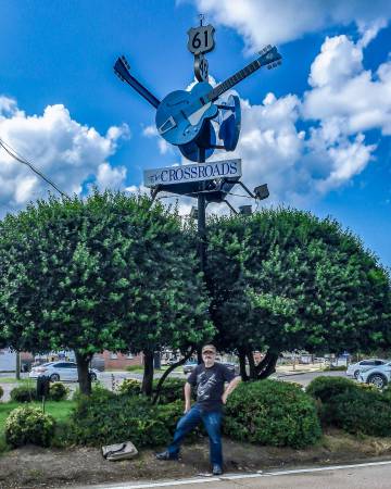 Miquel Jurado, en la Encrucijada del Diablo, en Clarksdale.