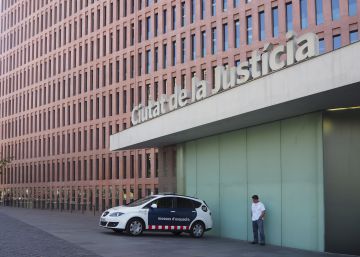 Detingut 17 vegades per cridar davant dels jutjats