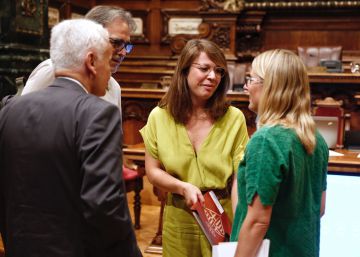 El partido de Colau secunda a los independentistas e insta al Congreso a crear una comisión sobre el 17-A
