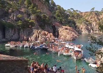 El Govern obre un expedient informatiu pels ‘macrobotellons’ amb barques a la Costa Brava